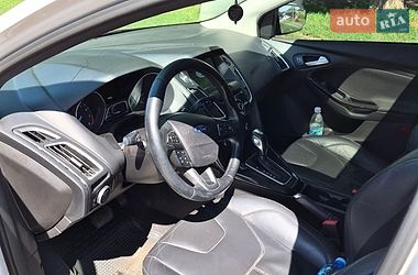 Седан Ford Focus 2015 в Сребном