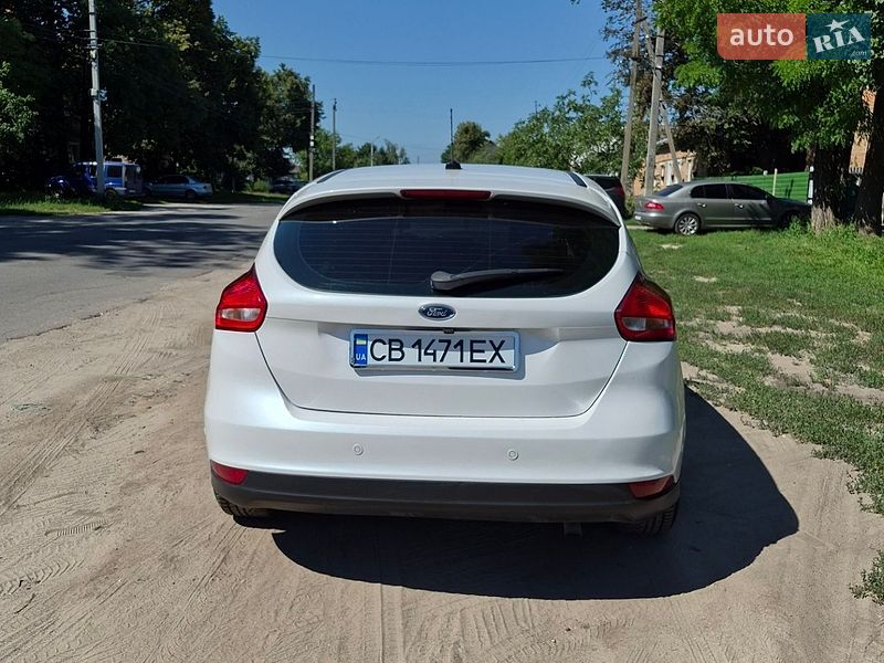 Седан Ford Focus 2015 в Сребном