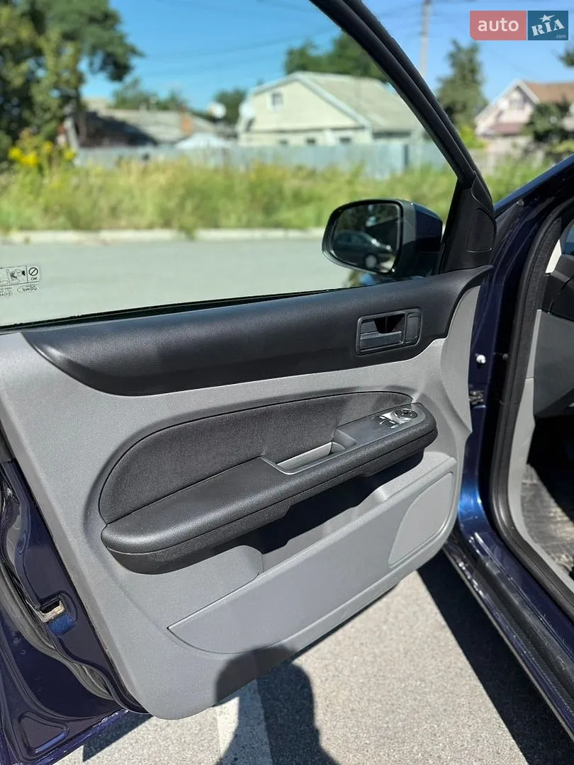 2011 Ford Focus - мініатюра 15
