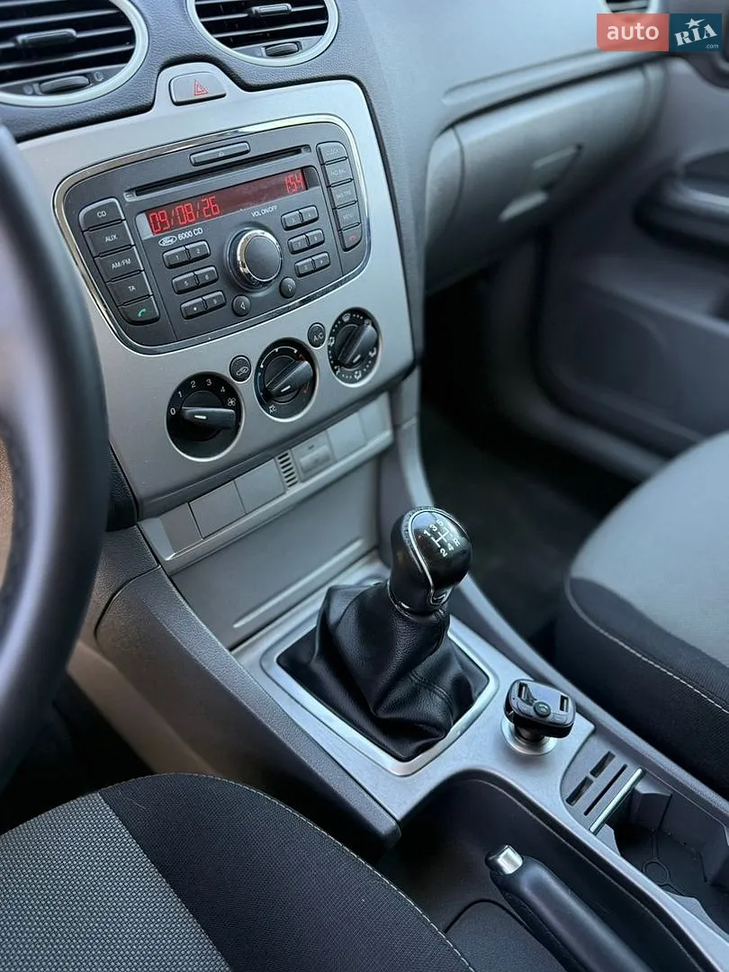 2011 Ford Focus - мініатюра 18