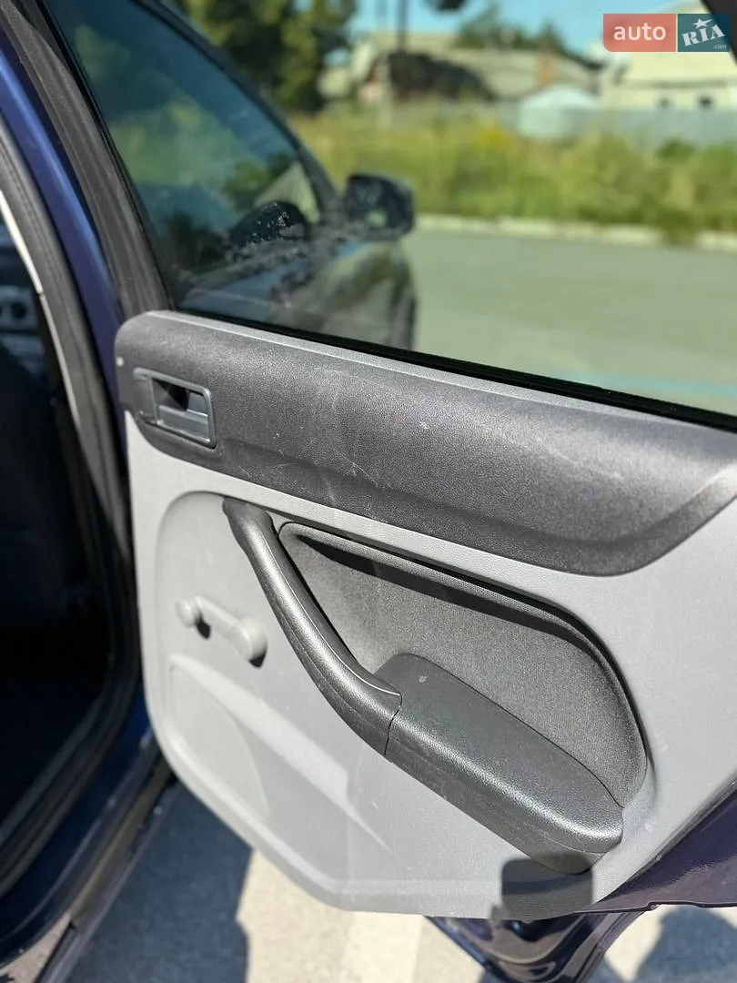 2011 Ford Focus - мініатюра 22