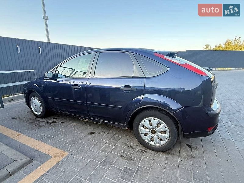 Хэтчбек Ford Focus 2006 в Шептицькому
