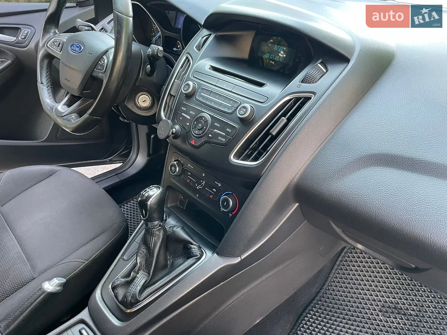 2016 Ford Focus - мініатюра 19