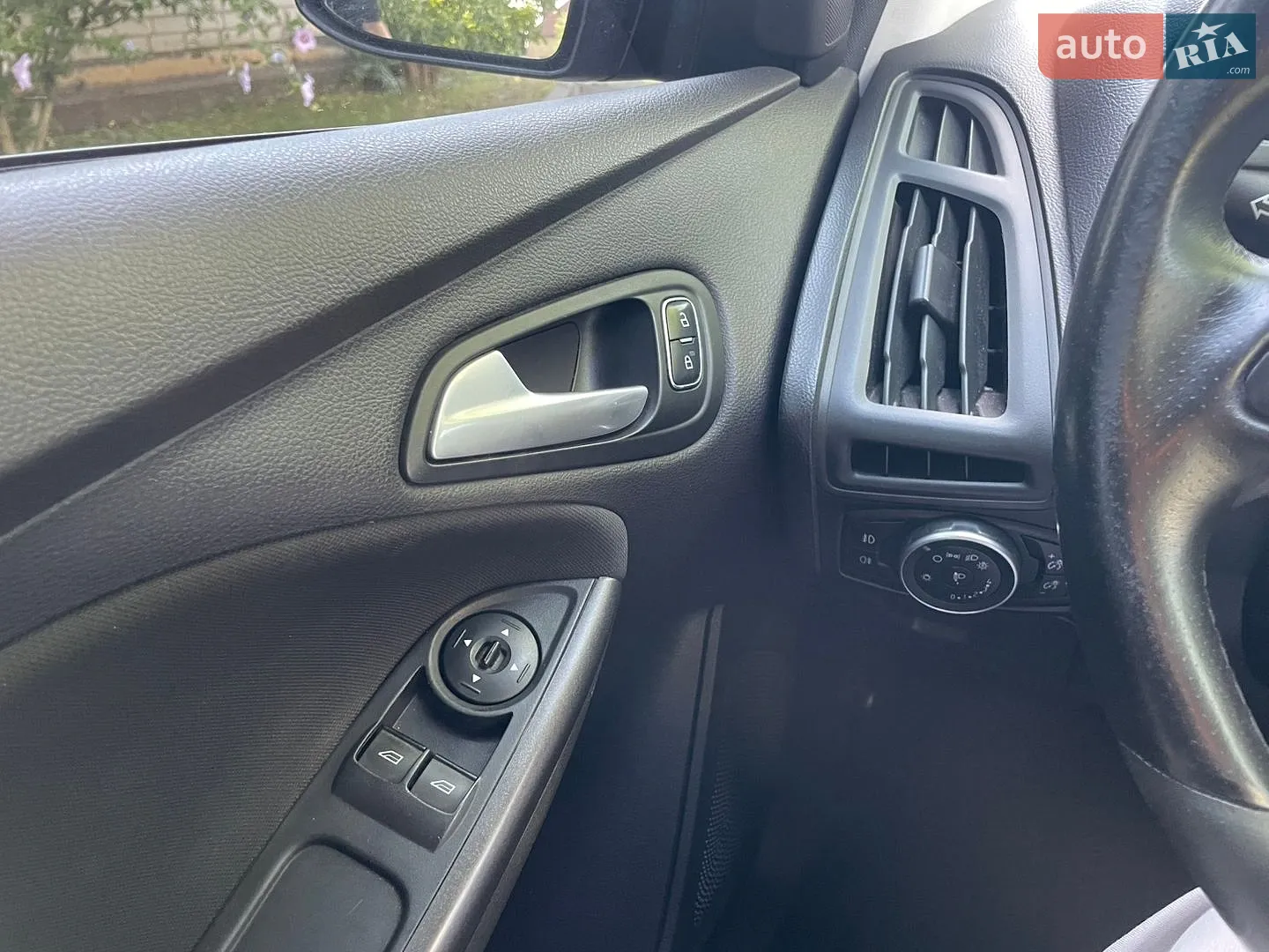 2016 Ford Focus - мініатюра 23