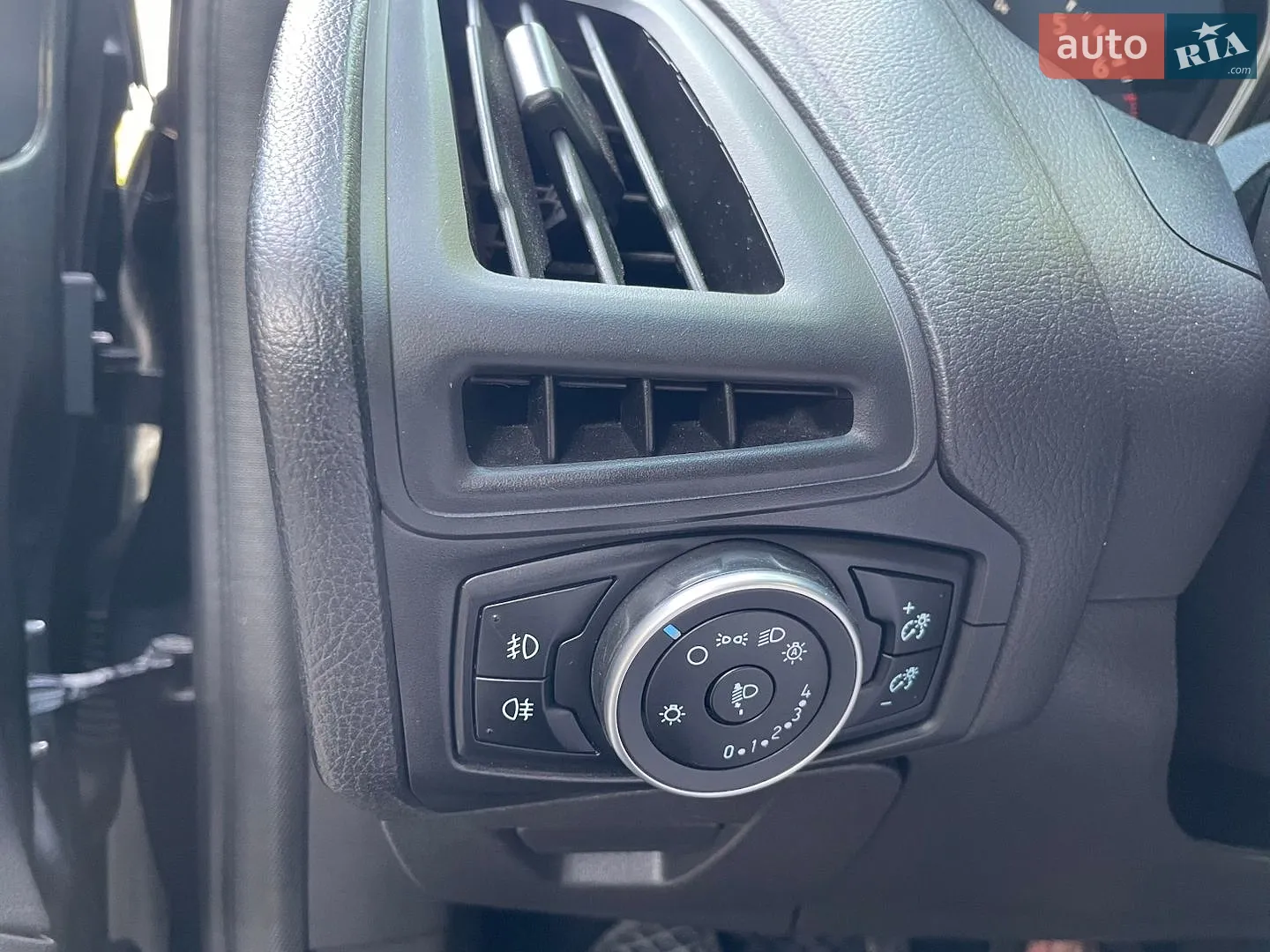 2016 Ford Focus - мініатюра 24