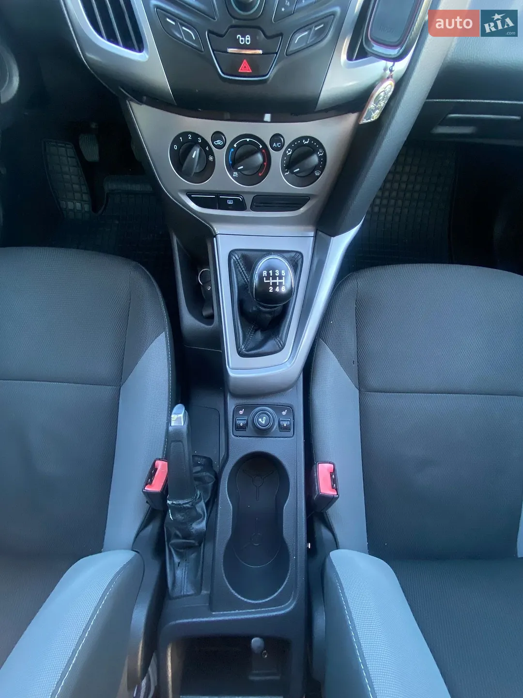 2013 Ford Focus - мініатюра 16