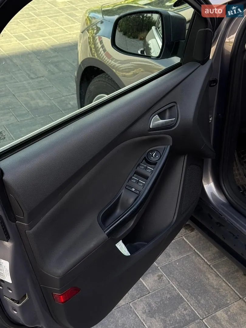 2013 Ford Focus - мініатюра 12