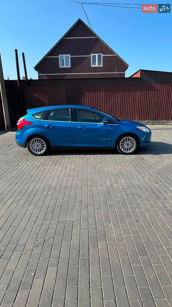 2011 Ford Focus - мініатюра 2