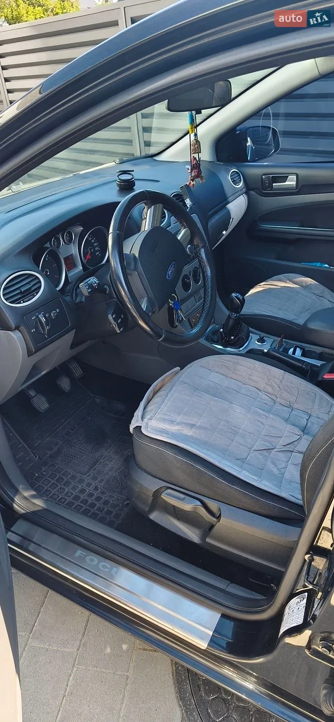 2010 Ford Focus - мініатюра 6