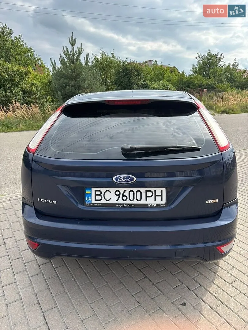 2010 Ford Focus - мініатюра 5