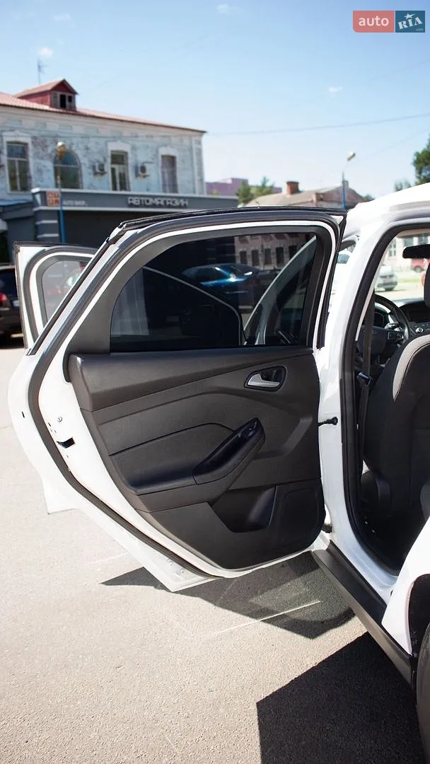 2015 Ford Focus - мініатюра 17