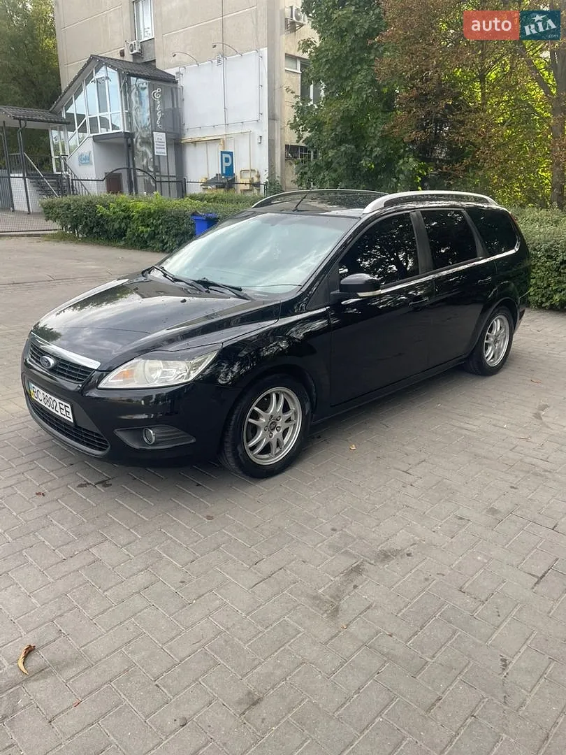 2010 Ford Focus - фото 1