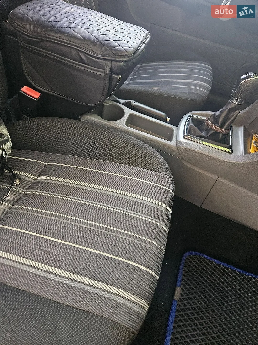 2010 Ford Focus - мініатюра 10