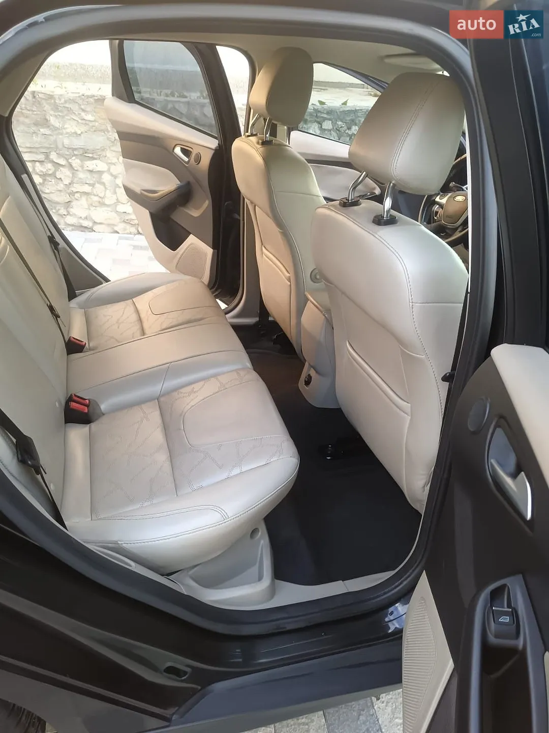 2012 Ford Focus - мініатюра 12