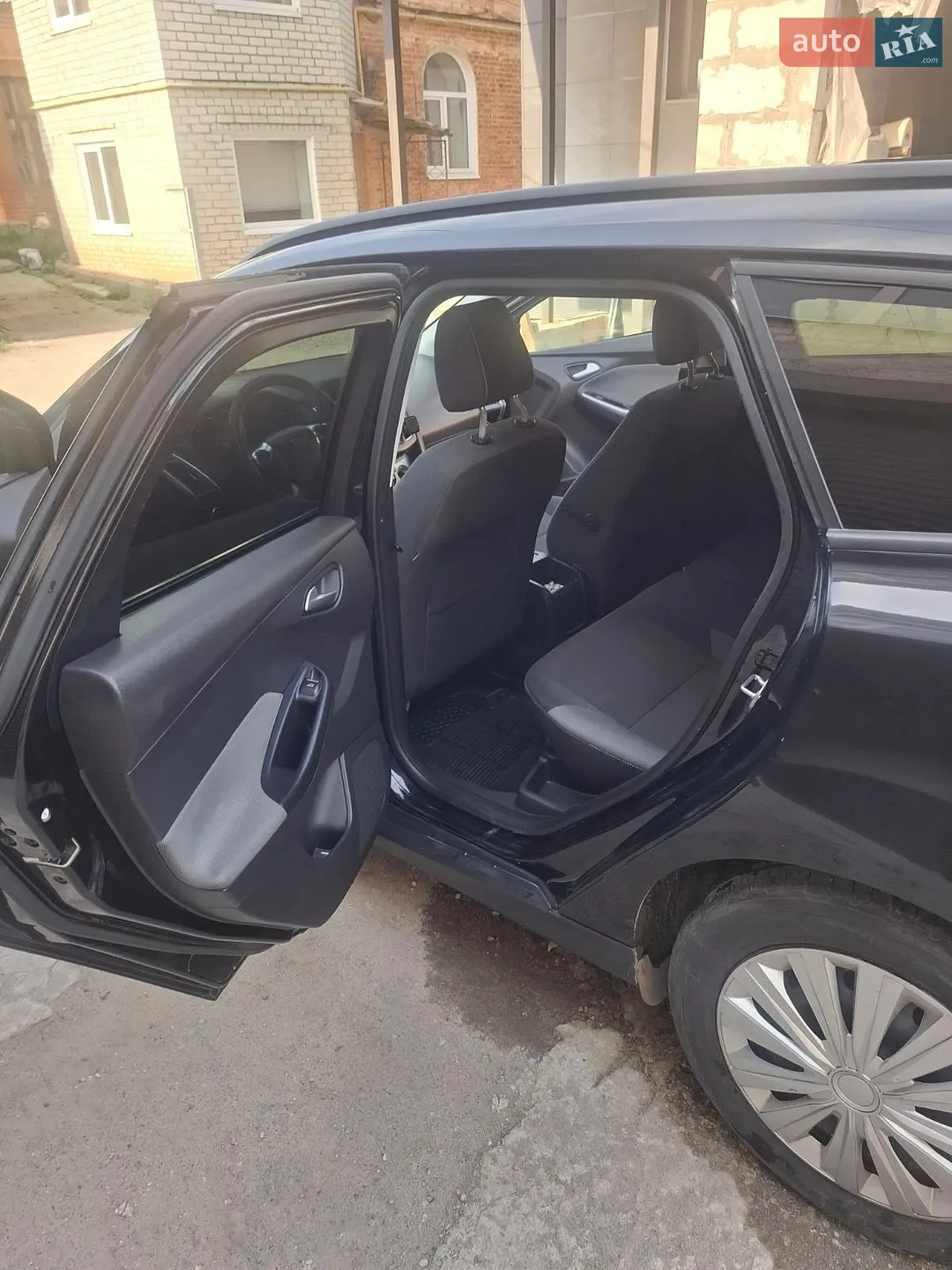 2011 Ford Focus - мініатюра 12