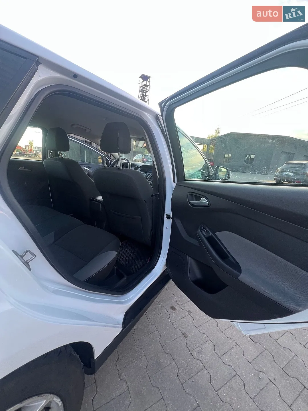 2012 Ford Focus - мініатюра 17