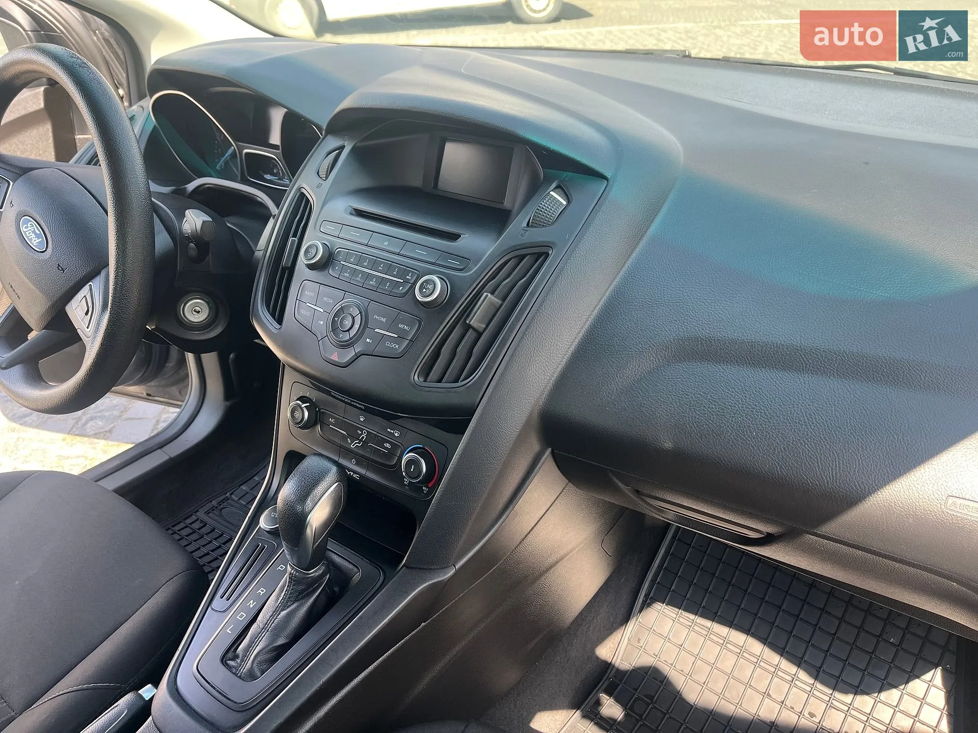 2016 Ford Focus - мініатюра 18