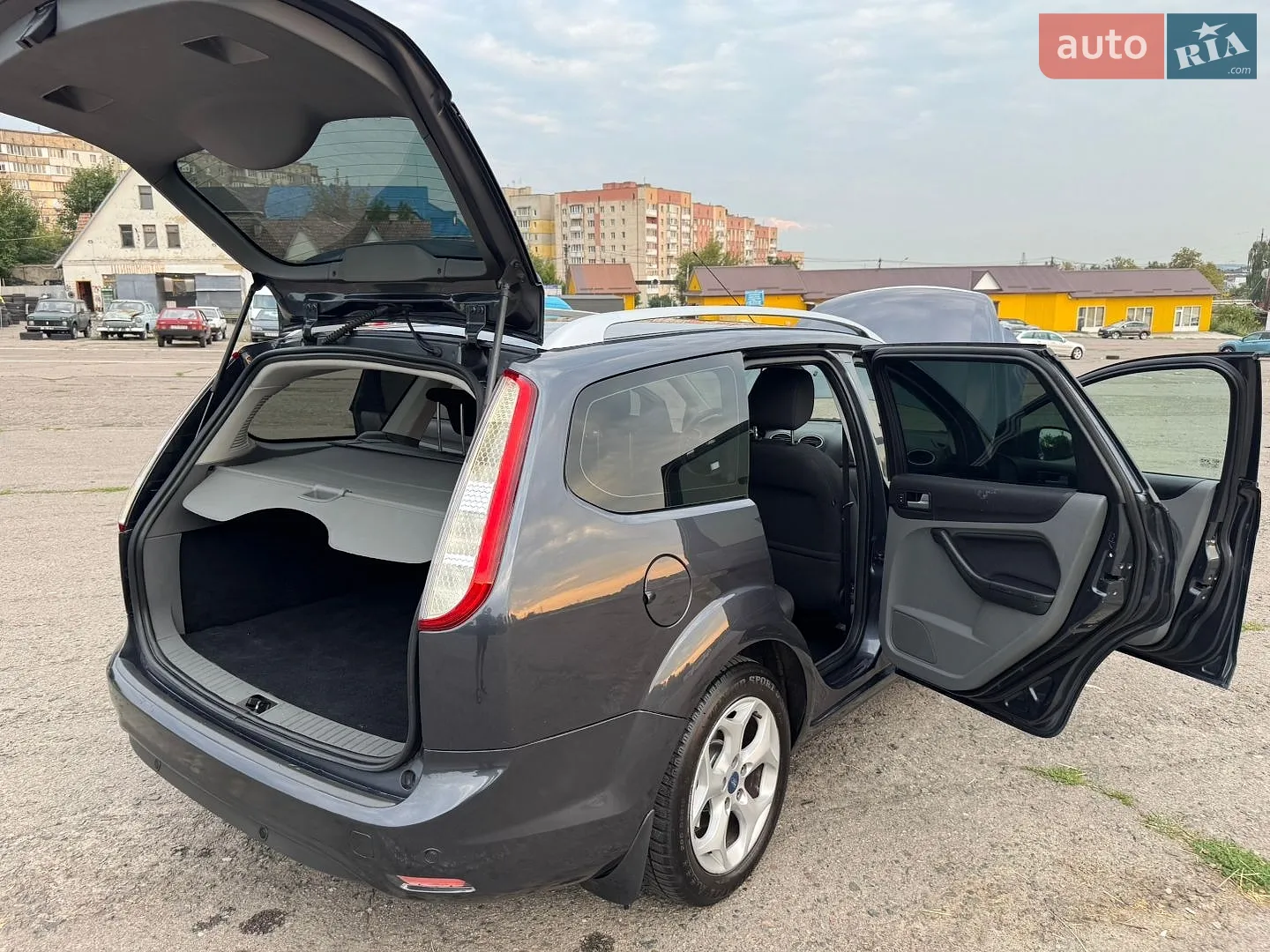 2011 Ford Focus - мініатюра 25