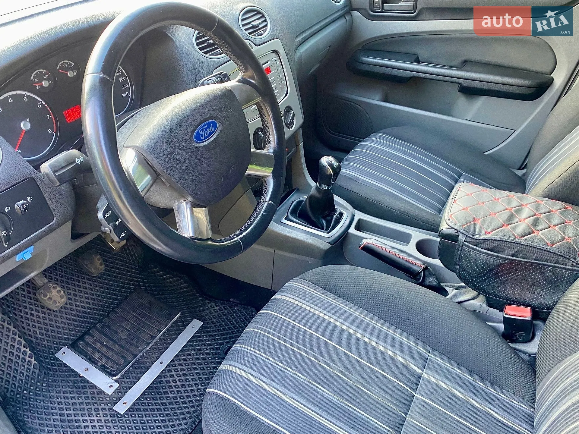 2011 Ford Focus - мініатюра 12
