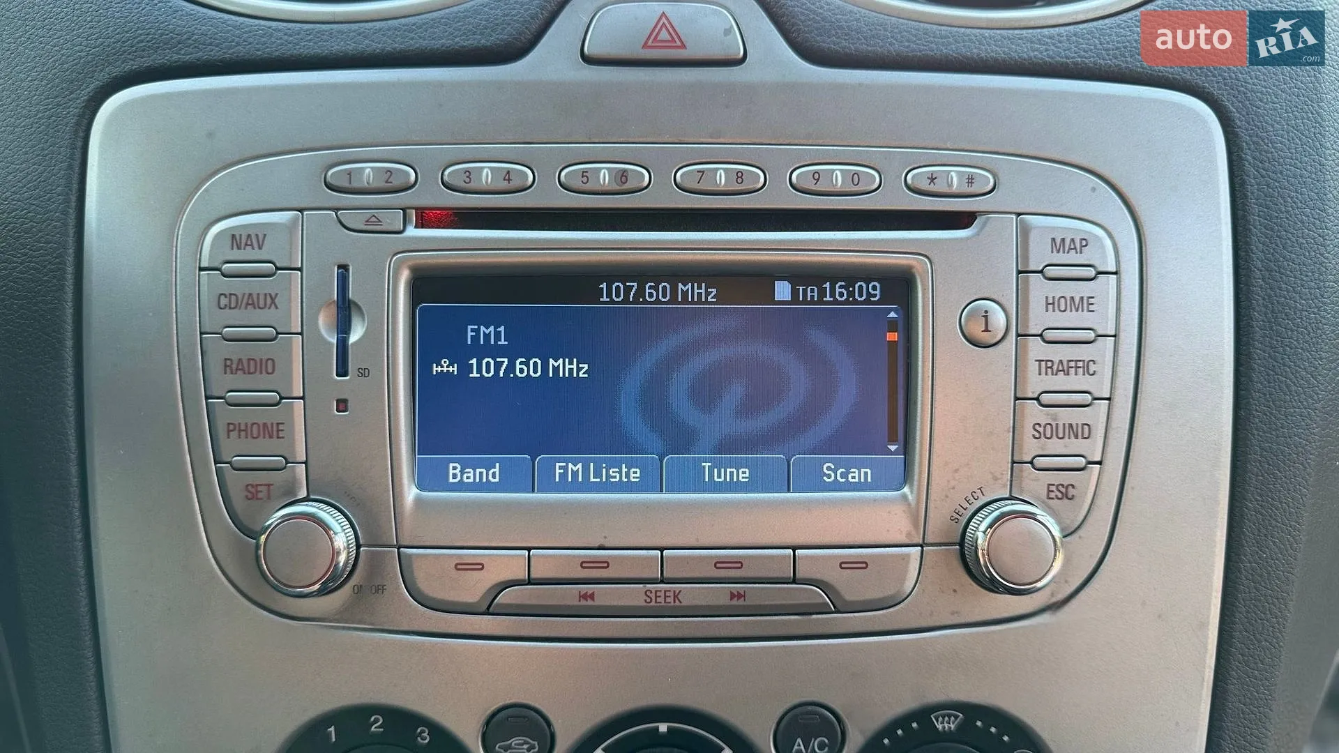 2010 Ford Focus - мініатюра 29