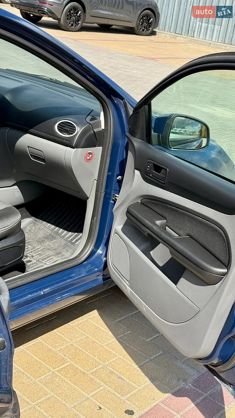 2010 Ford Focus - мініатюра 17