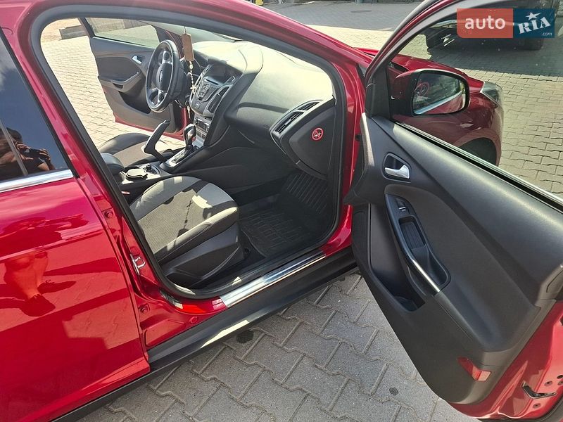 Хетчбек Ford Focus 2013 в Судовій Вишні