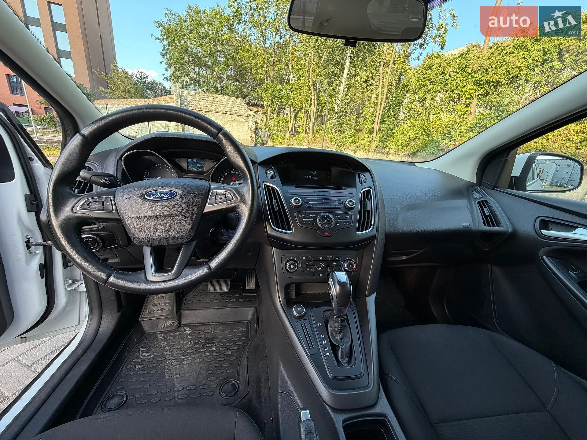 2016 Ford Focus - мініатюра 18