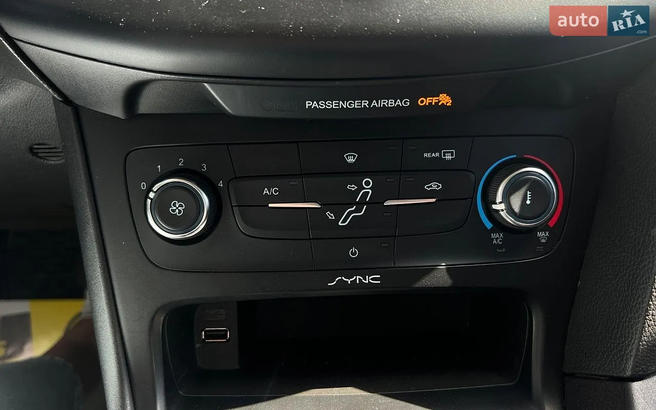 2015 Ford Focus - мініатюра 17