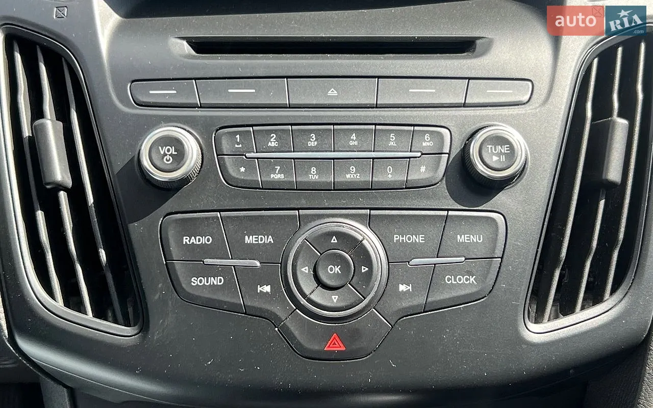 2015 Ford Focus - мініатюра 16