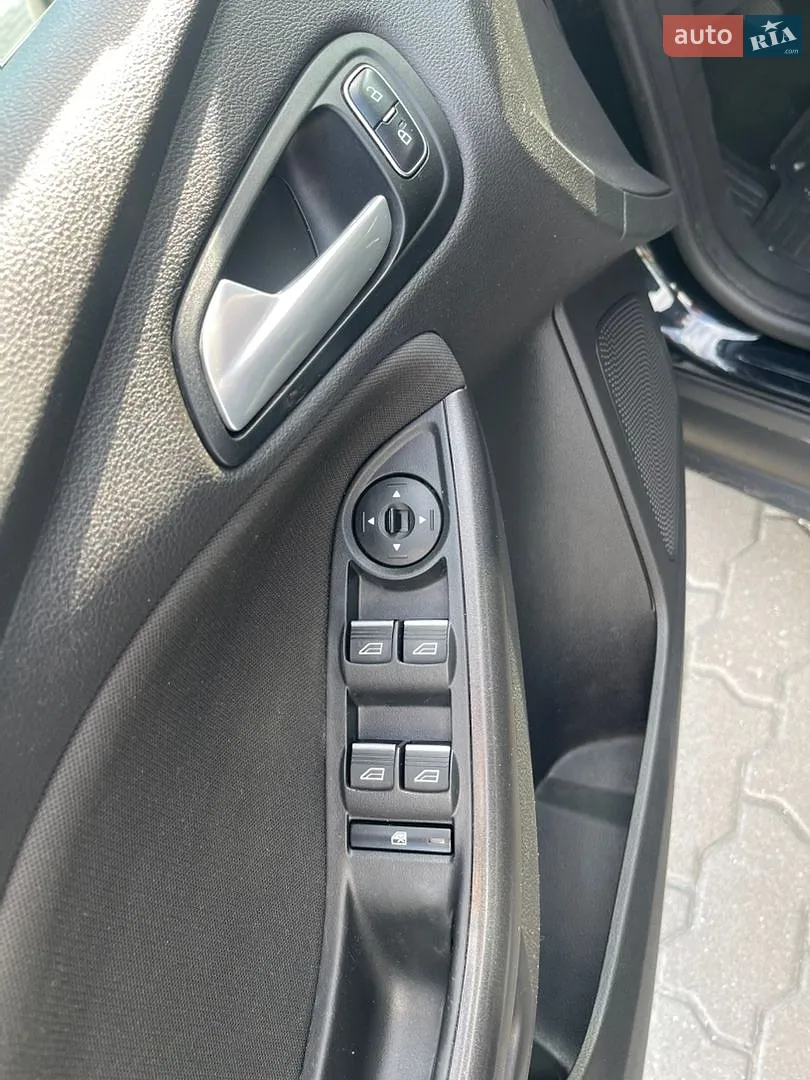 2016 Ford Focus - мініатюра 9