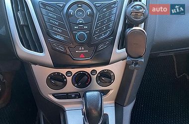 Хетчбек Ford Focus 2014 в Дніпрі