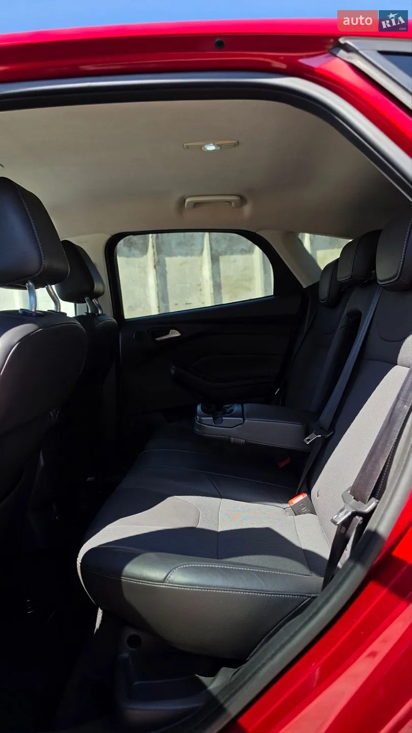 2011 Ford Focus - мініатюра 18