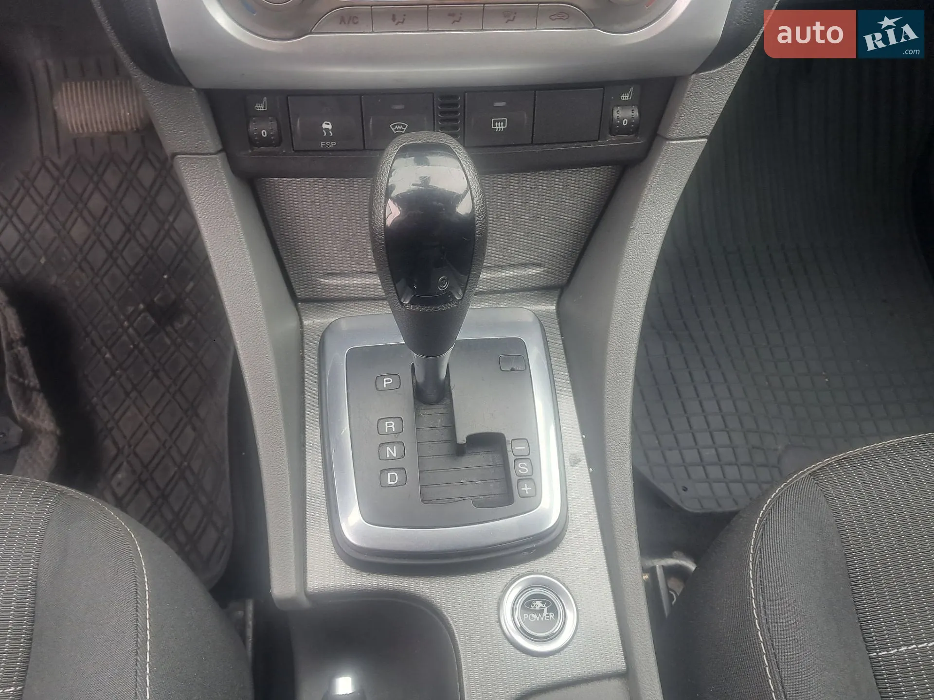 2010 Ford Focus - мініатюра 11