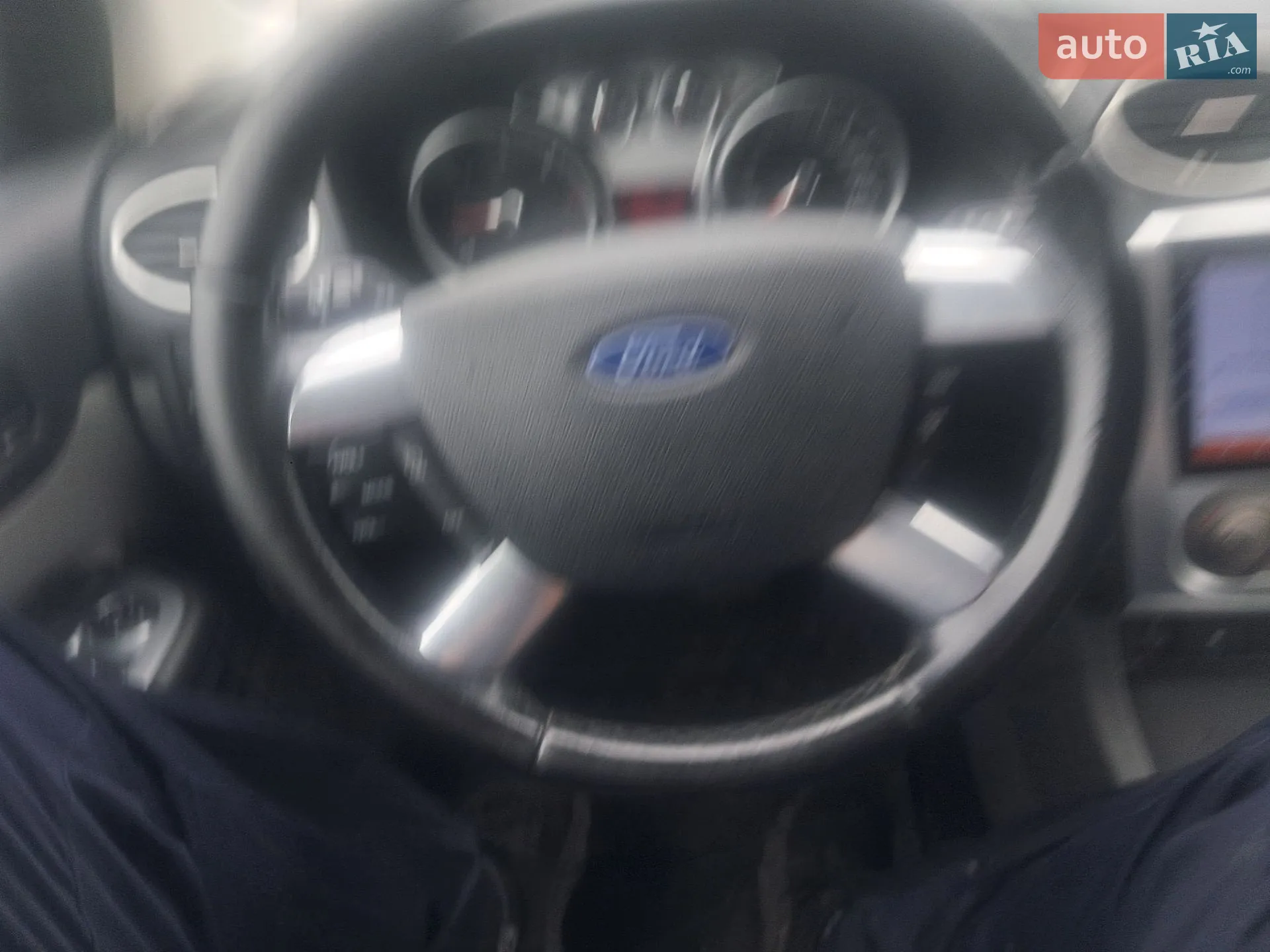 2010 Ford Focus - мініатюра 16