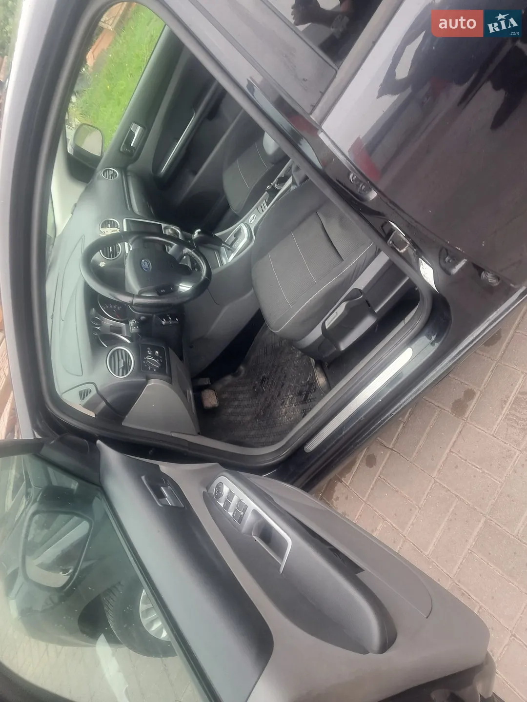 2010 Ford Focus - мініатюра 14
