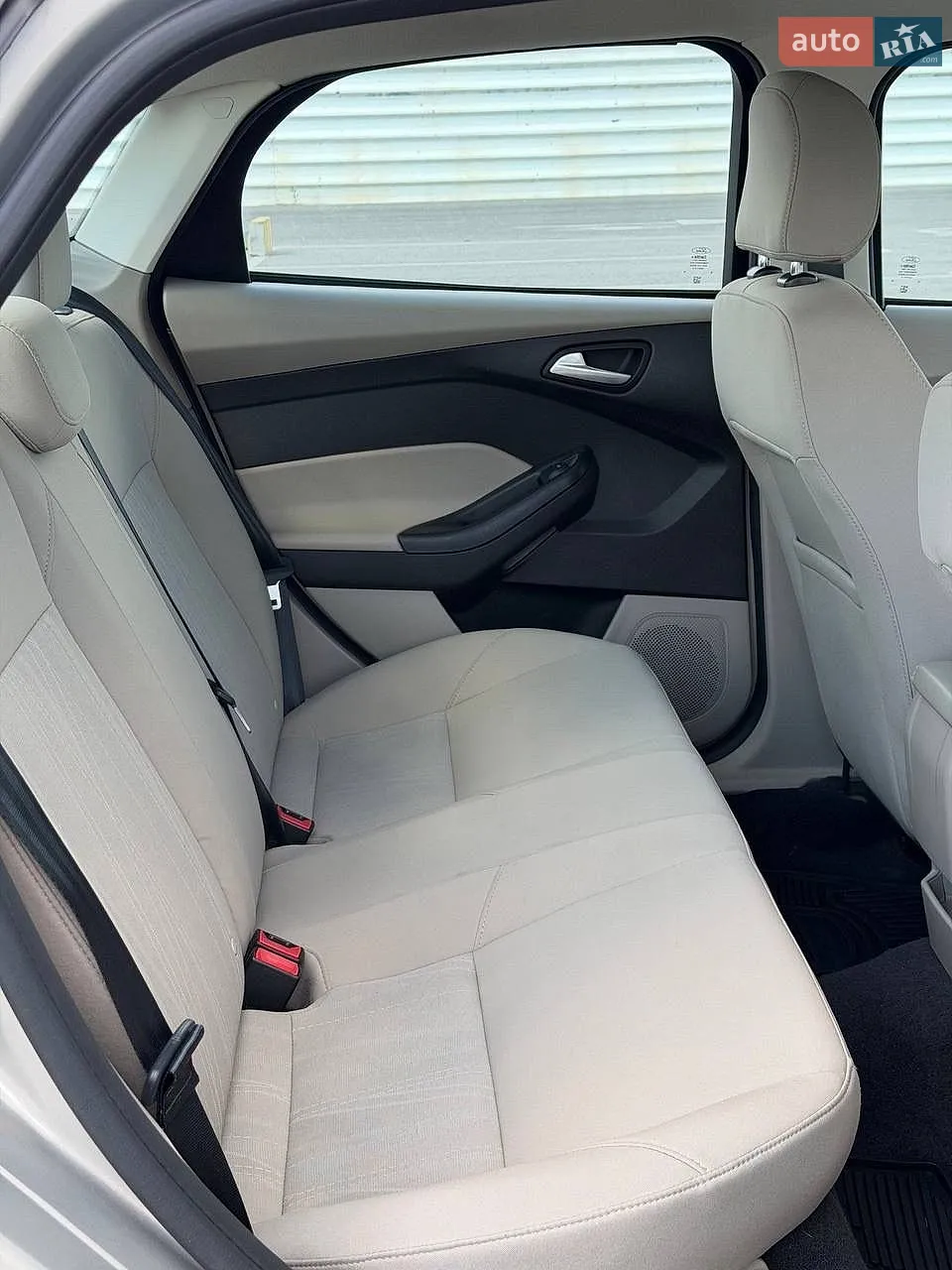 2016 Ford Focus - мініатюра 14
