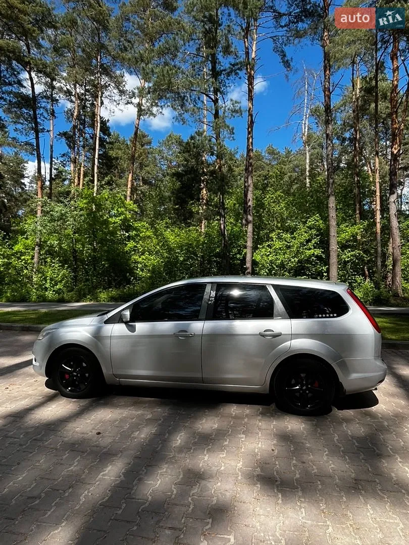 2010 Ford Focus - мініатюра 4