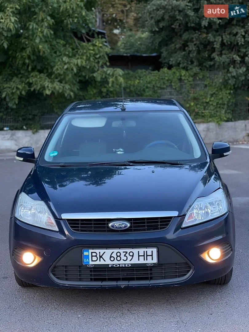 2010 Ford Focus - мініатюра 2