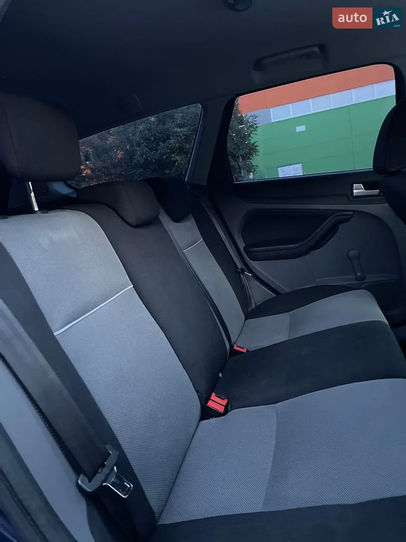 2010 Ford Focus - мініатюра 26