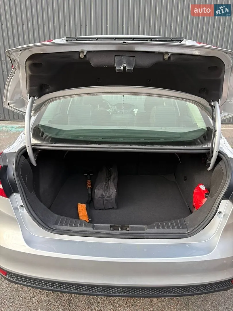 2017 Ford Focus - мініатюра 8