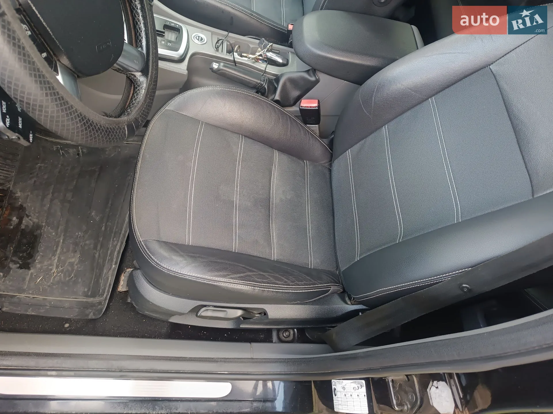 2010 Ford Focus - мініатюра 11