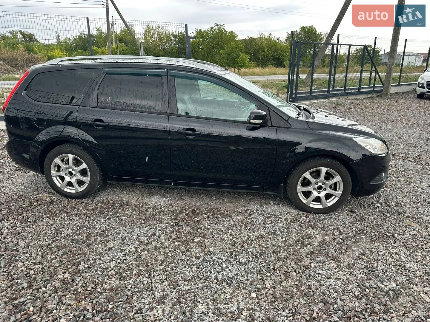 2010 Ford Focus - мініатюра 9