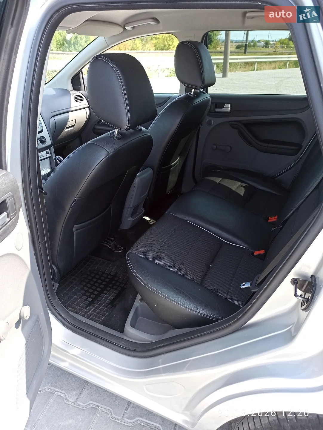 2010 Ford Focus - мініатюра 12