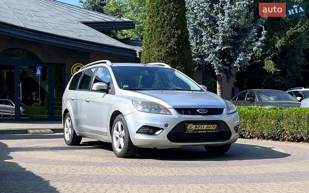 2010 Ford Focus - фото 1