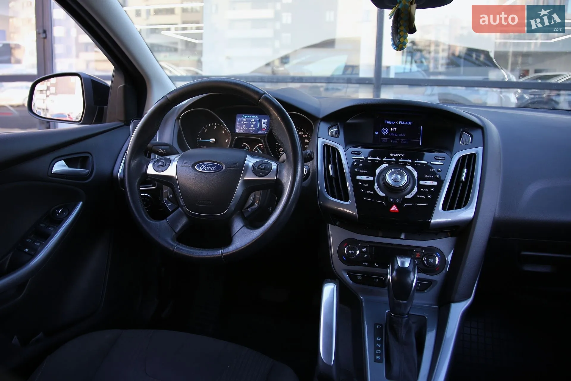 2011 Ford Focus - мініатюра 12