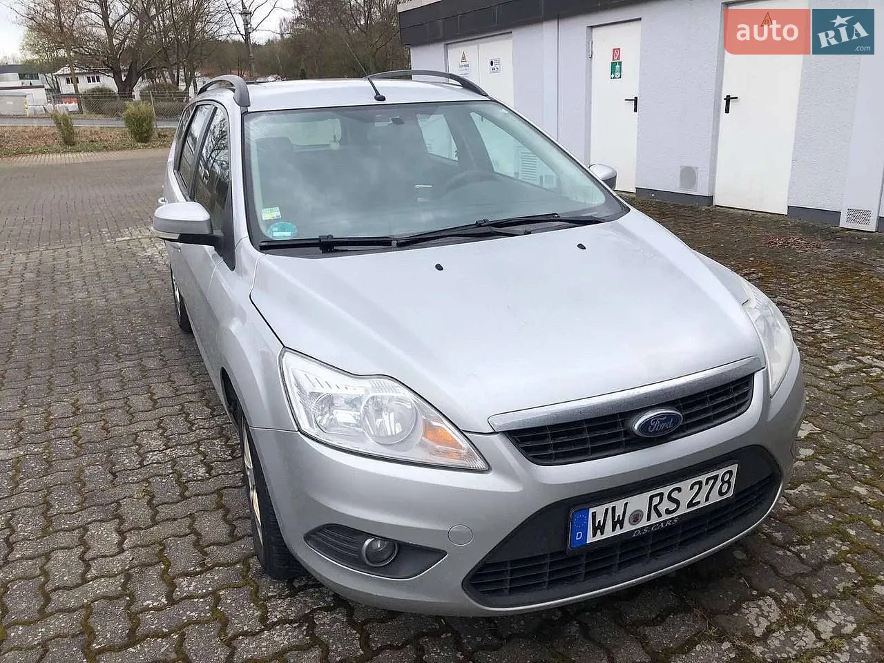 2010 Ford Focus - мініатюра 2