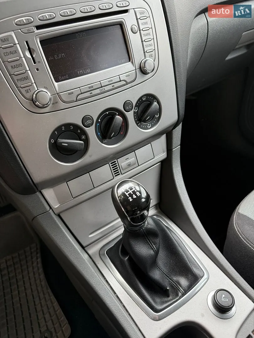 2010 Ford Focus - мініатюра 7