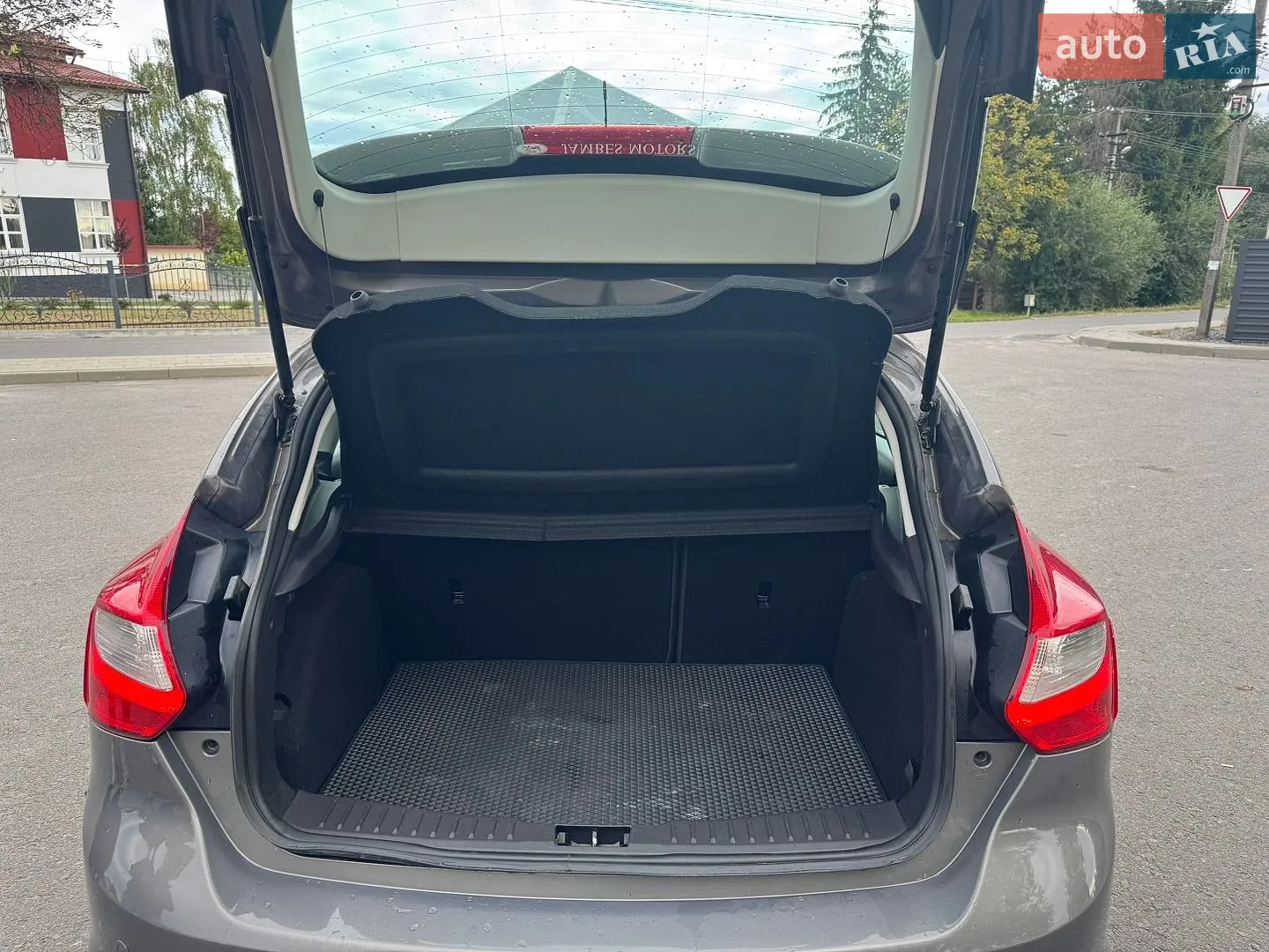 2011 Ford Focus - мініатюра 29