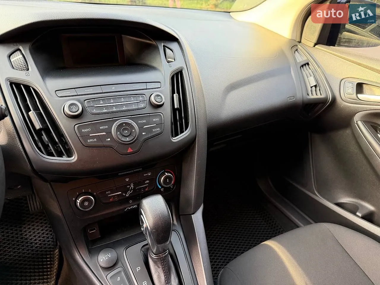 2018 Ford Focus - мініатюра 15