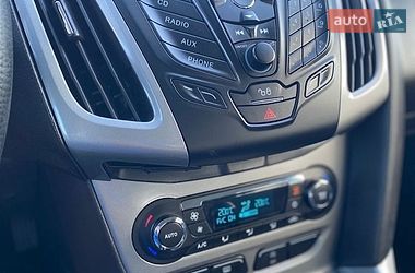 Універсал Ford Focus 2012 в Жовкві